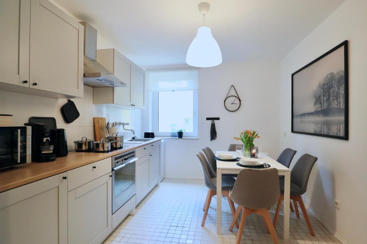 Sapphire Apartment: Free Parking + Netflix + Bathtub Essen Exterior photo